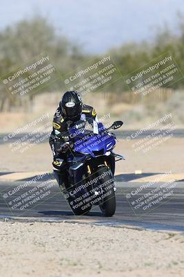 media/Jan-15-2026-Racers Edge (Thu) [[dfebeb70ab]]/2-A Group/Session 5 Turn 2/